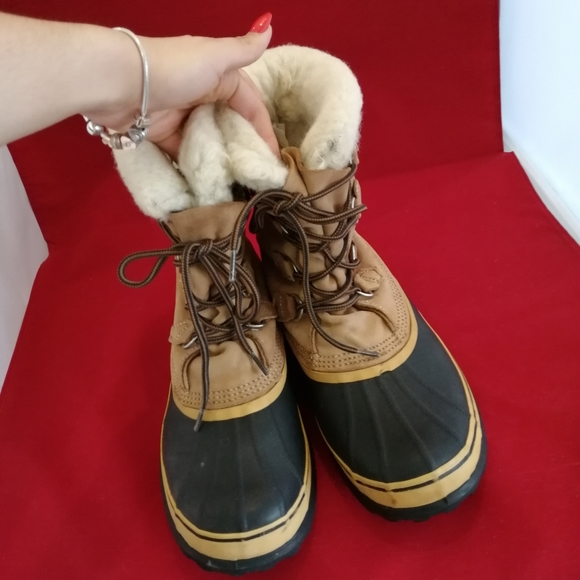 Sorel boot - Picture 2 of 9